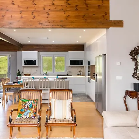 Espectacular En דירה קומיאס